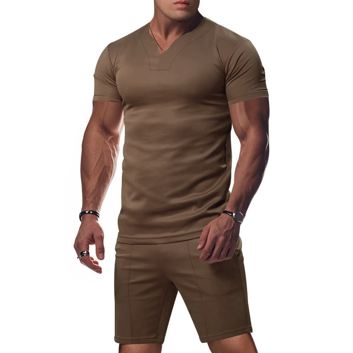 Herren Sportliches Freizeit-Set mit atmungsaktivem V-Ausschnitt T-Shirt und elastischen Shorts Echoarchiv