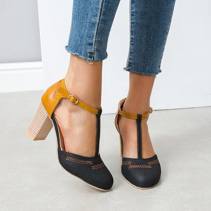 Damen T‑Strap Pumps mit mittelhohem Blockabsatz und dekorativer Ziernaht Echo Archiv