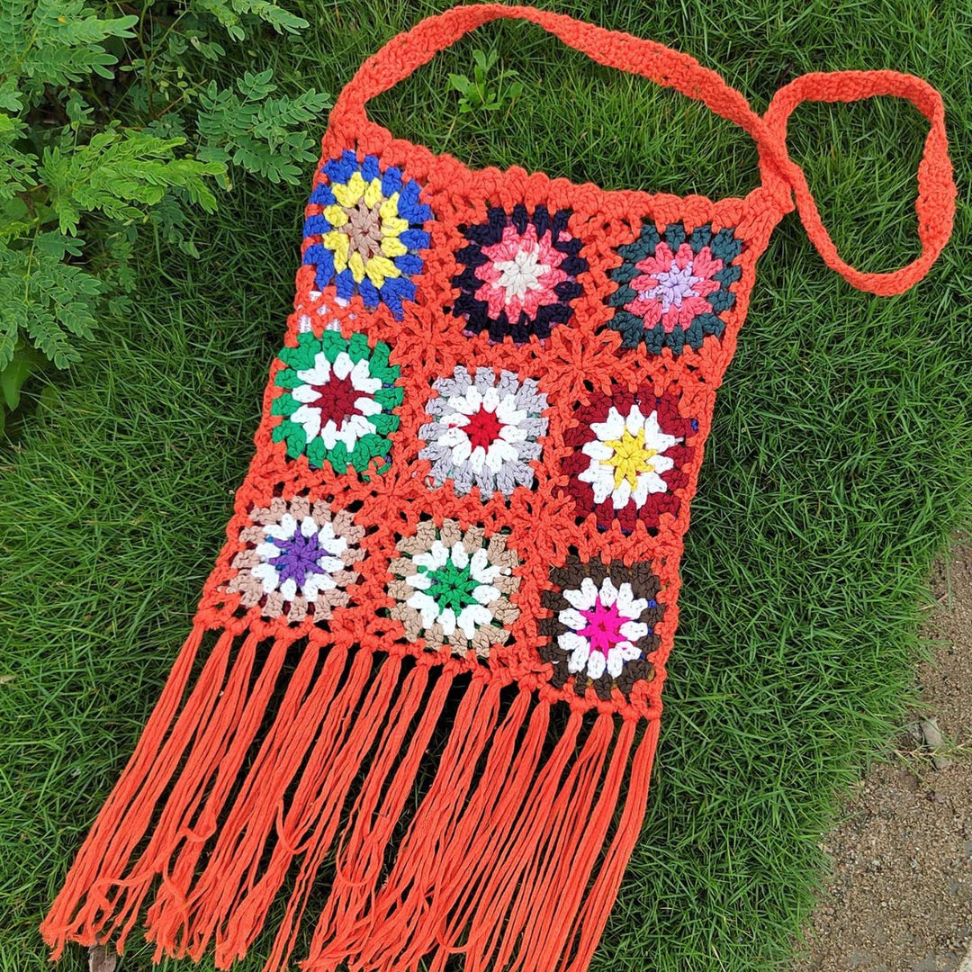 Damen gehäkelte Umhängetasche mit bunten Blumenmustern und Fransen Echo Archiv