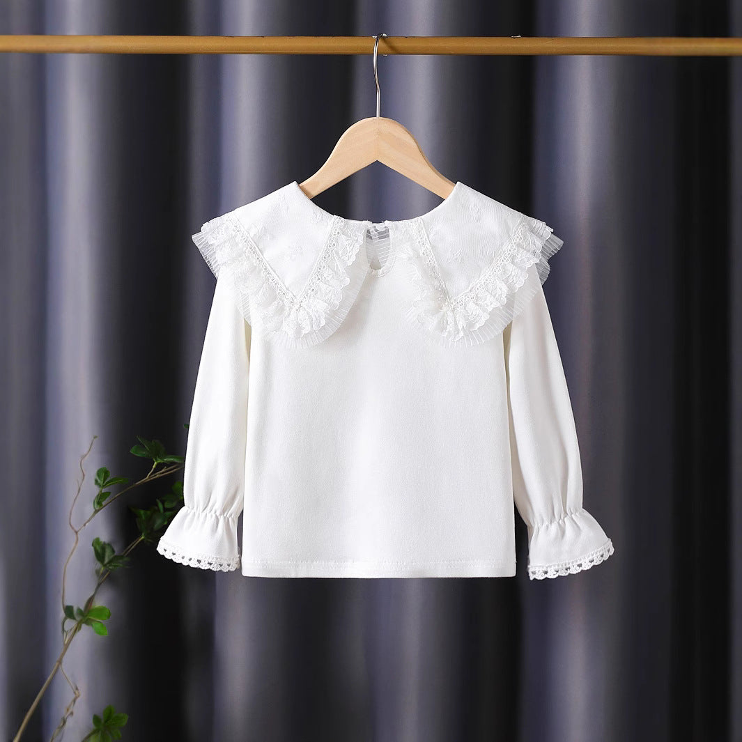 Mädchen Bluse mit üppigem Spitzenkragen und filigranen Applikationen Echo Archiv
