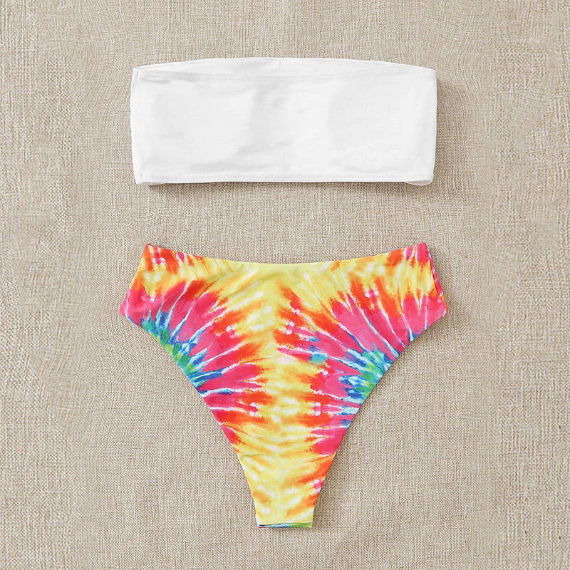 Damen Bikini-Set mit trendigem Bandeau-Oberteil und hohem Taillenschnitt Echo Archiv