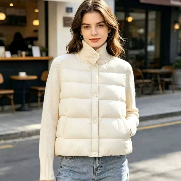 Damen Kurz gefütterte Steppjacke mit gestrickten Ärmeln und Rippkragen Echo Archiv
