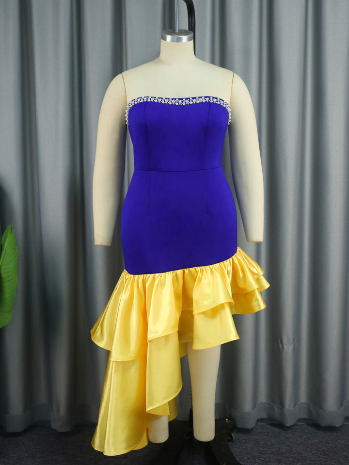 Damen Kleid mit schulterfreiem Design und voluminösem Rüschensaum Echo Archiv