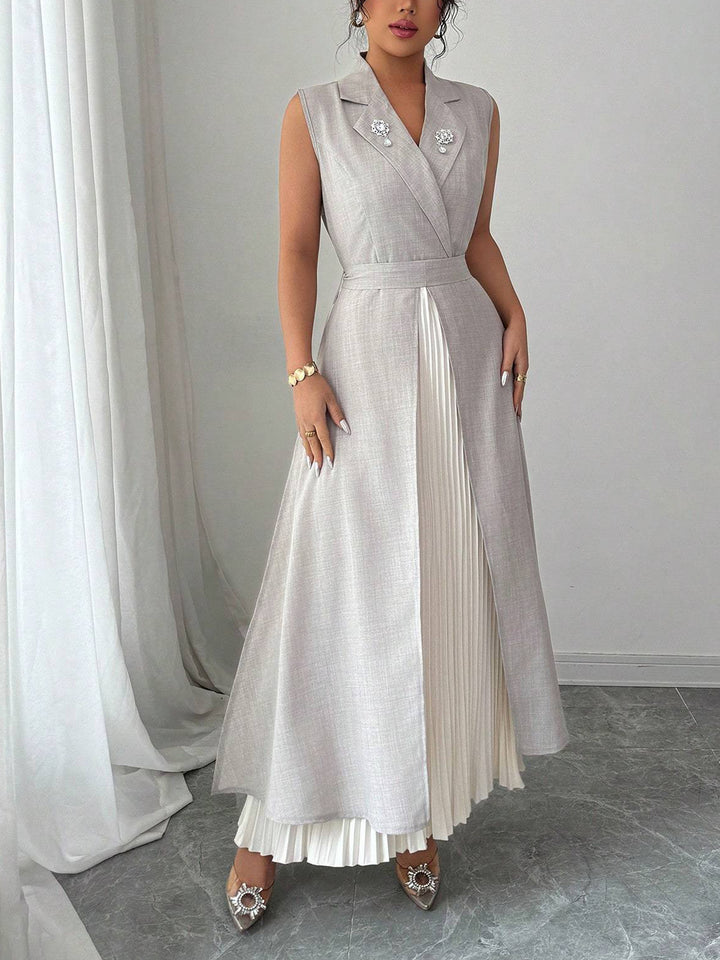Damen Elegantes Kleid mit plissierten Details Echo Archiv