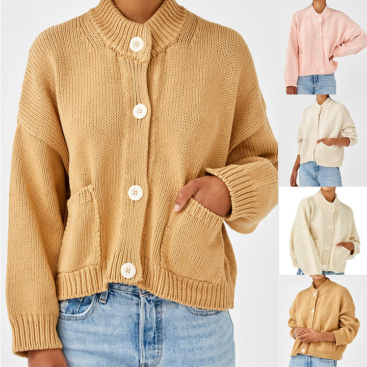 Damen Kurzer Boxy-Cardigan aus Grobstrick mit hoher Knopfleiste und Eingrifftaschen Echo Archiv