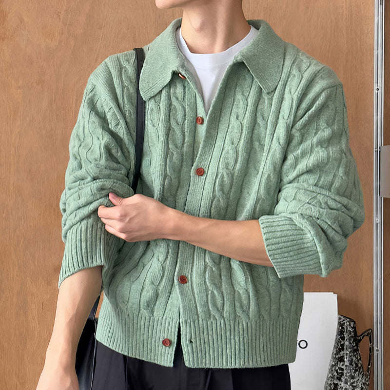 Herren Strickjacke mit Zopfmuster, Hemdkragen und durchgehender Knopfleiste Echoarchiv