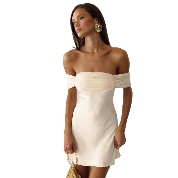 Damen Off-Shoulder Kleid mit elegantem Satin-Finish und fließendem Schnitt Echo Archiv