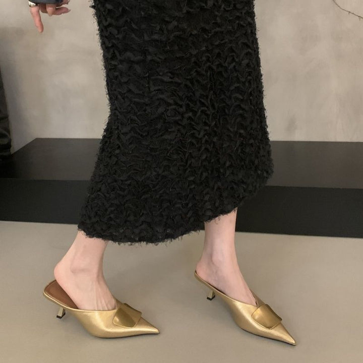 Damen Spitz zulaufende Kitten-Heel Mules mit Metallapplikation Echo Archiv