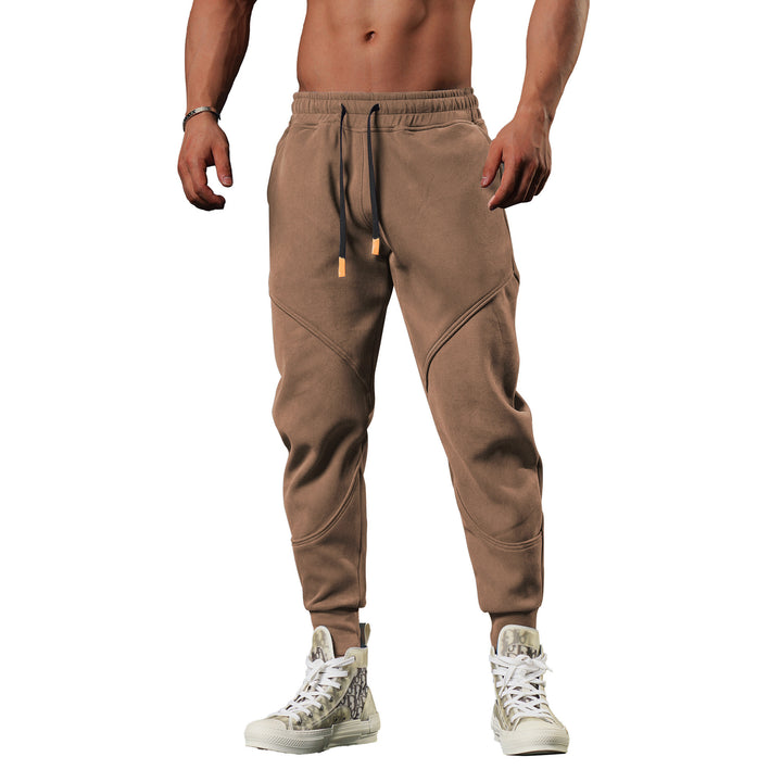 Herren moderne Sweatpants mit innovativem Schnitt und praktischen Taschen Echoarchiv