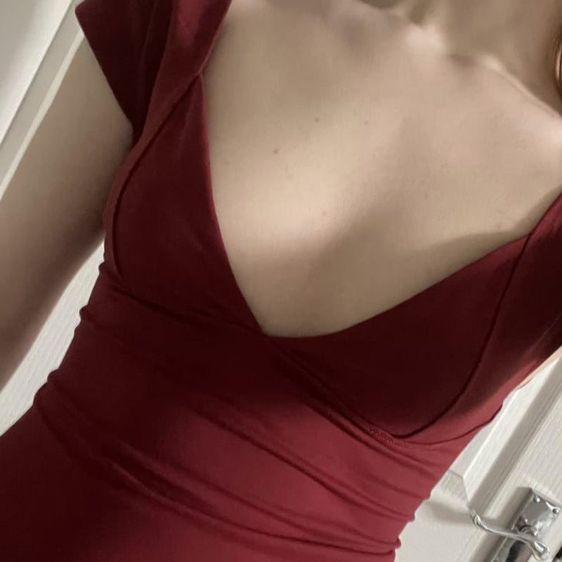 Damen Figurbetontes T-Shirt mit tiefem V-Ausschnitt Echo Archiv