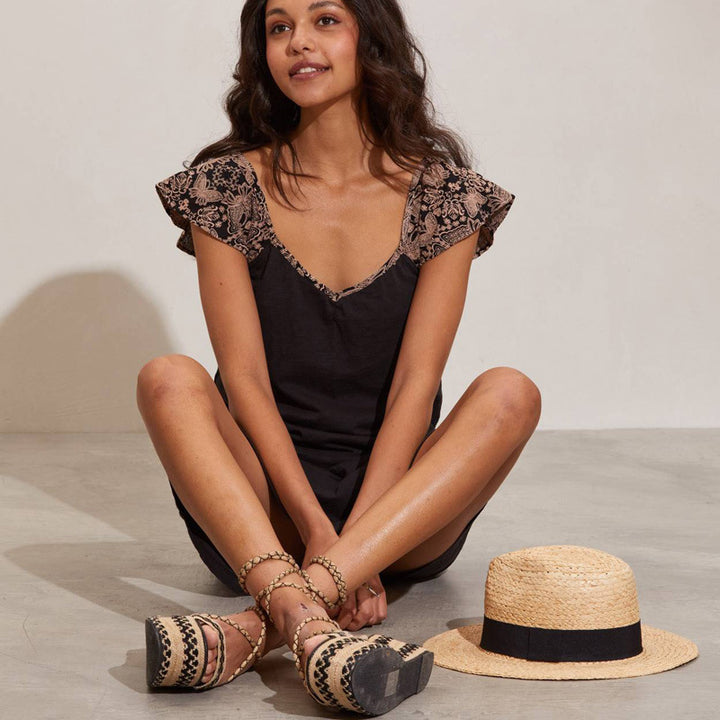 Damen Sommerliches Kleid mit Spitzen-Ärmeldetails Echo Archiv