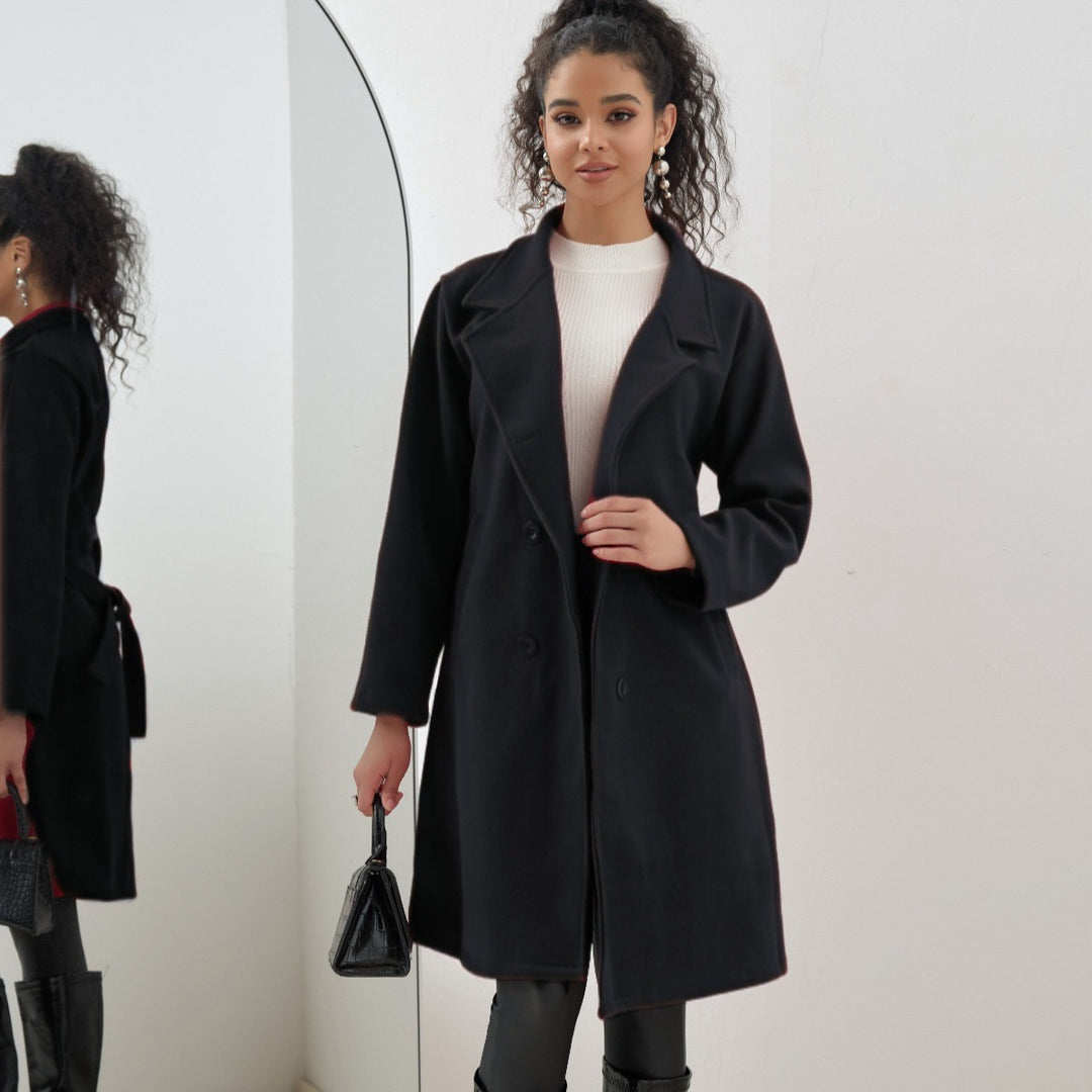 Damen Eleganter knielanger Zweireihiger Wollblend-Mantel mit Reverskragen – Montévia