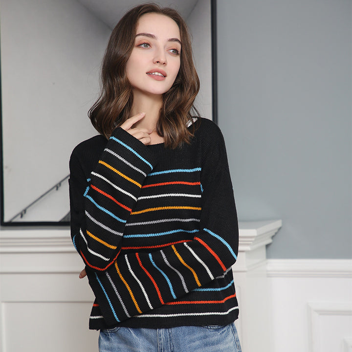 Damen Kurzgeschnittener Feinstrick-Pullover mit Rundhalsausschnitt, mehrfarbigen Horizontalstreifen und überschnittenen Schultern Echo Archiv