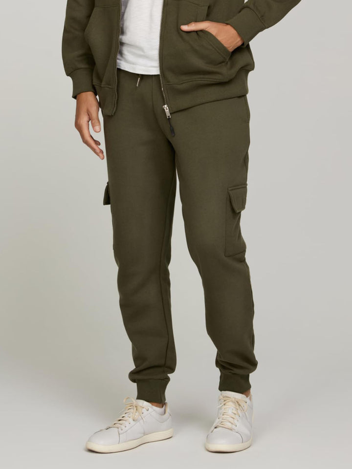 Damen schmal geschnittene Cargo-Jogginghose mit ergonomischen Nähten elastischem Komfortbund und aufgesetzter Klappentasche – Avélisse