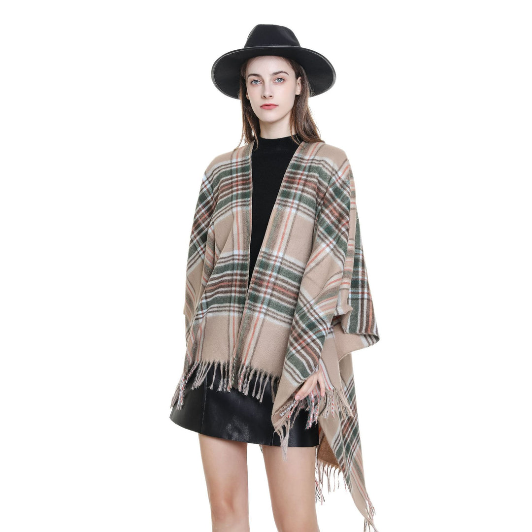 Damen Oversize-Wickelruana im Blockkaro mit Fransen-Detail – Avérine