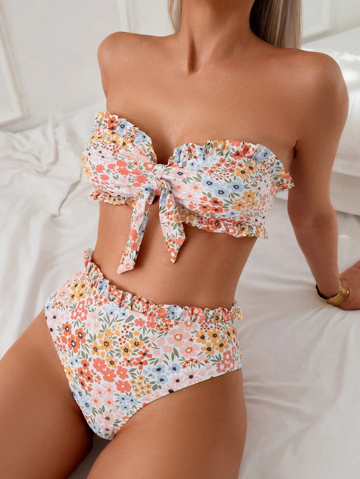 Damen Bandeau-Bikini mit verspieltem Rüschendesign Echo Archiv