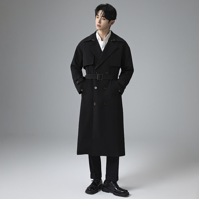 Herren Trenchcoat im minimalistischen Doppelreiher mit breitem Schalkragen und Taillengürtel Echoarchiv