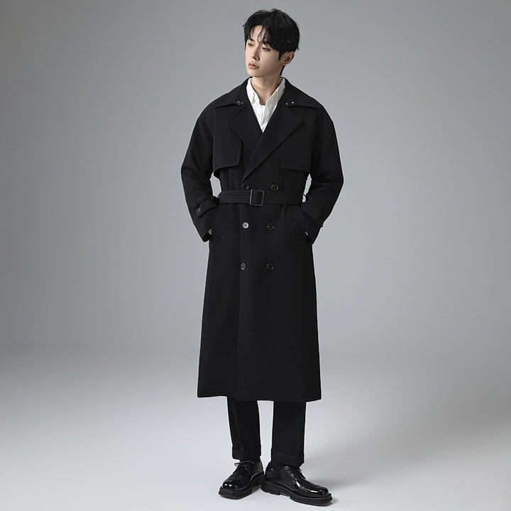 Herren Trenchcoat im minimalistischen Doppelreiher mit breitem Schalkragen und Taillengürtel Echoarchiv