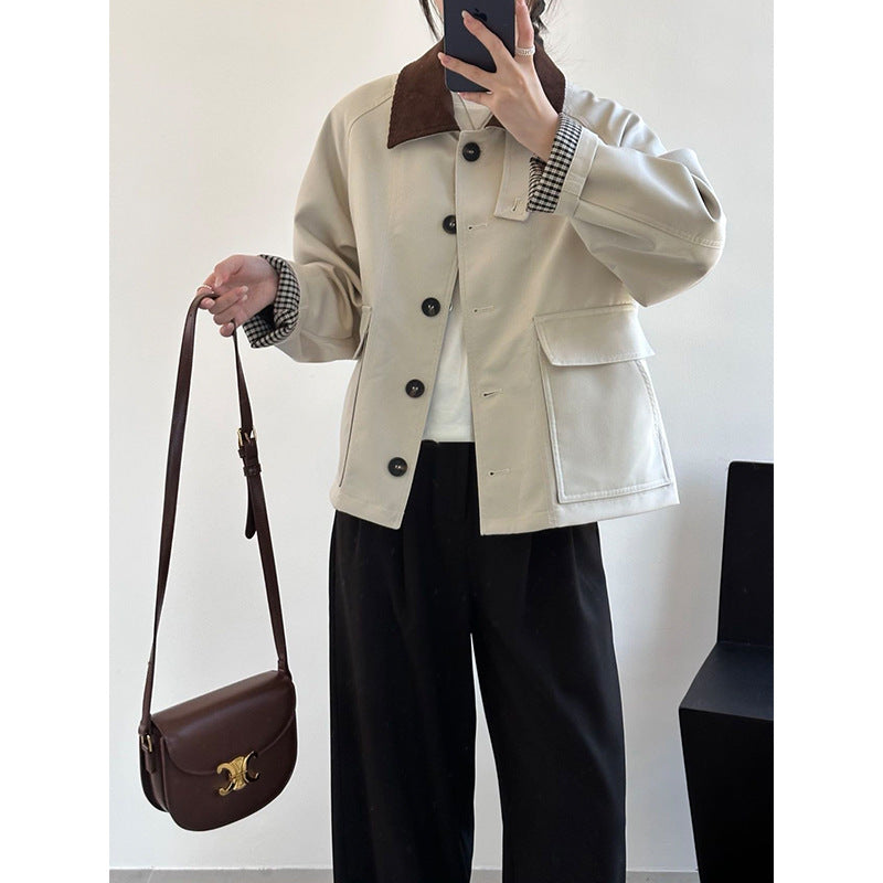 Damen Boxy Übergangsjacke mit Cordkragen und großen Pattentaschen Echoarchiv