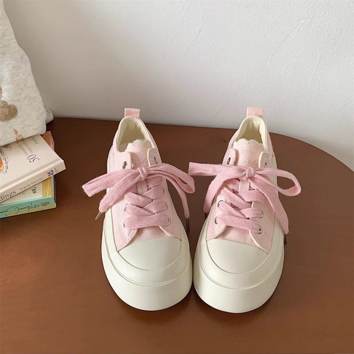 Damen Plateau-Sneaker mit floralen Applikationen und strapazierfähigem Obermaterial Echo Archiv