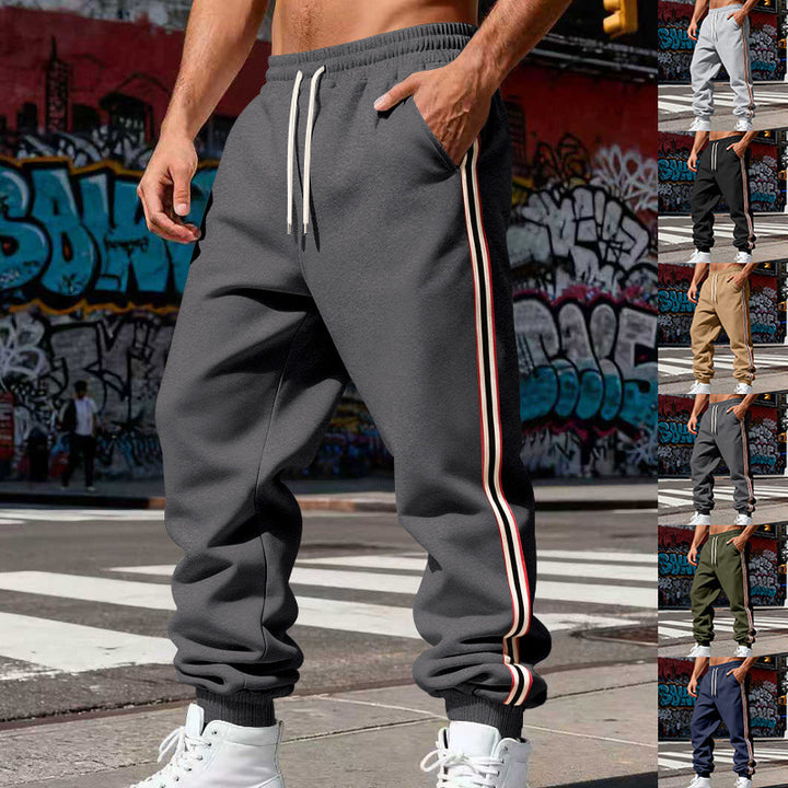 Herren Urbaner Slim-Jogger aus French Terry mit Seitenstreifen und gerippten Bündchen – Sorevano