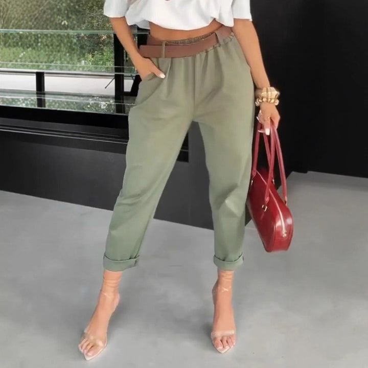 Damen nan hochtaillierte Paperbag-Hose mit gerafftem Bund, Eingrifftaschen und gekrempeltem Saum Echo Archiv