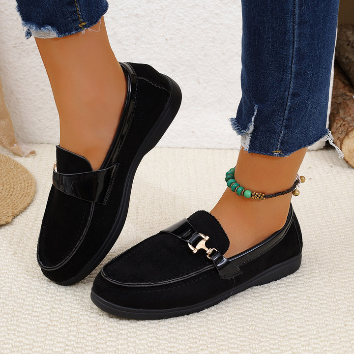 Damen elegante Veloursleder-Slipper mit dekorativer Metall-Hardware und flexibler Leichtlaufsohle Echo Archiv