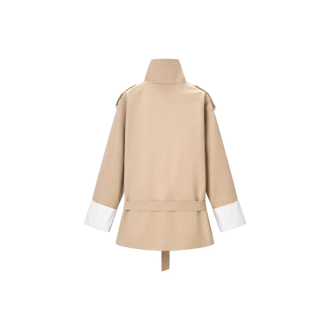Damen Kurzer Trenchcoat mit Taillengürtel, Stehkragen und Kontrastmanschetten Echo Archiv