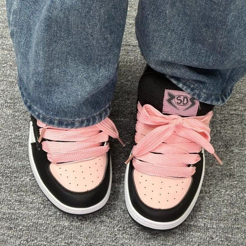 Damen Sportliche Sneakers mit atmungsaktiver Oberflächenstruktur und robustem Profil Echo Archiv