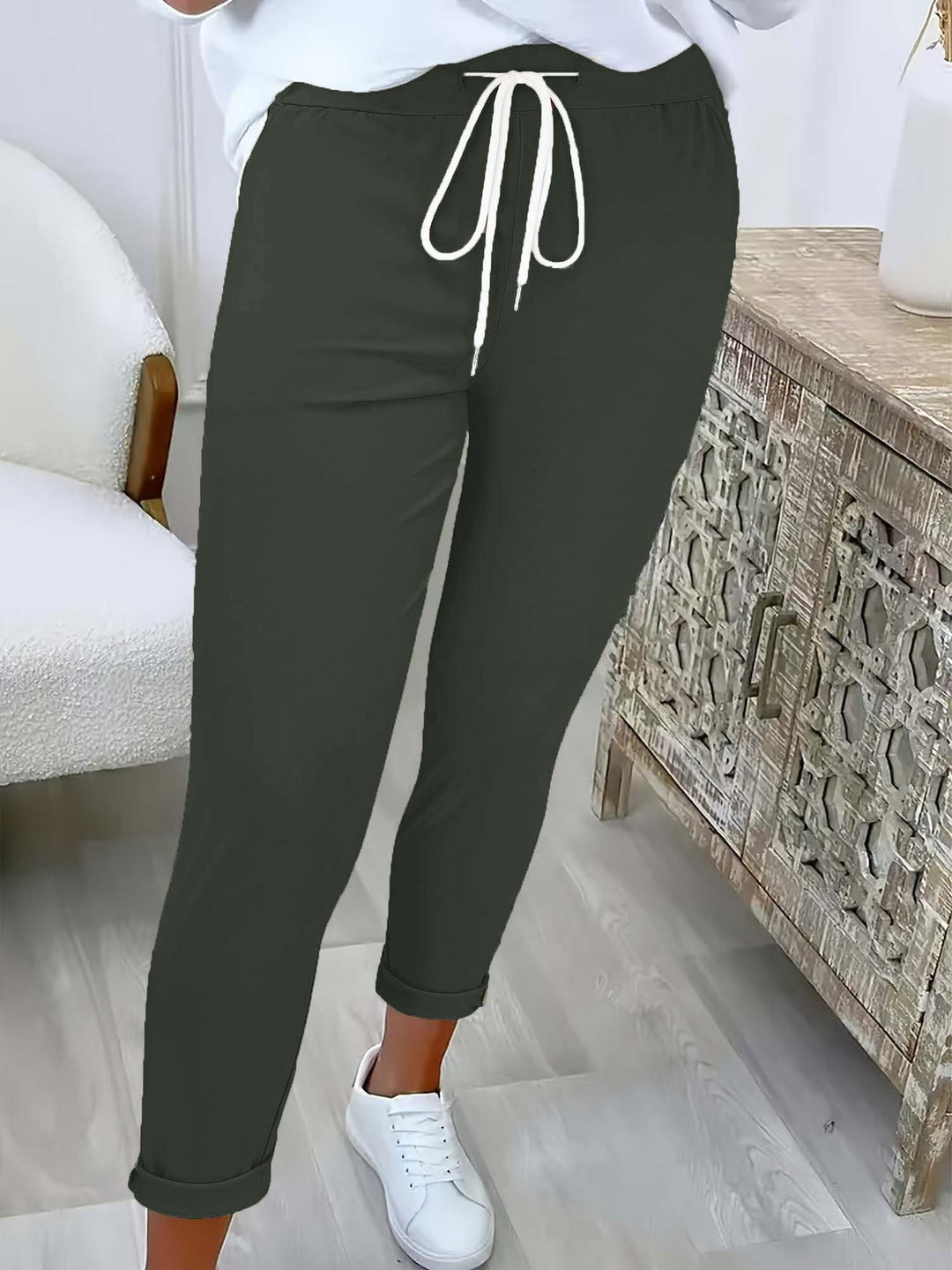Damen Slim-Fit Jogginghose mit Tunnelzug und Umschlagbündchen Echoarchiv