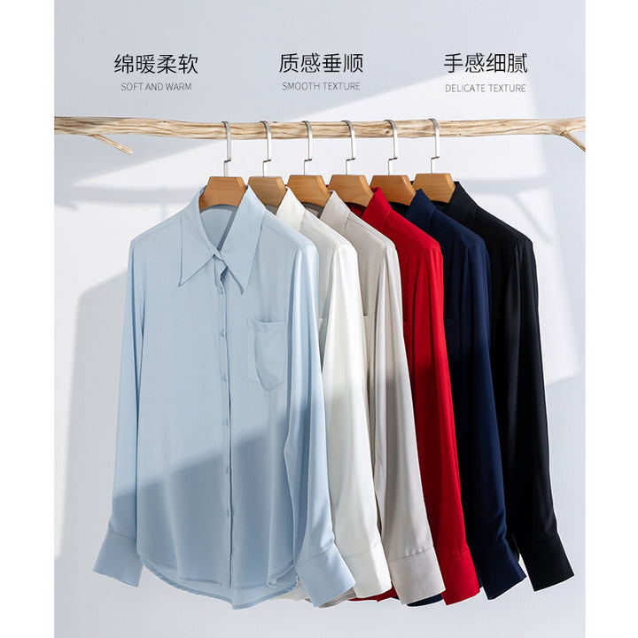Damen seidenähnliche Oversize-Bluse mit spitzem Hemdkragen und Brusttasche Echo Archiv