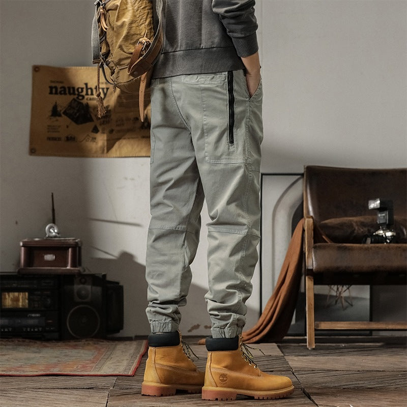 Herren Tapered Cargohose im Joggerstil mit Knie-Teilungsnähten, Tunnelzug & elastischen Bündchen Echoarchiv