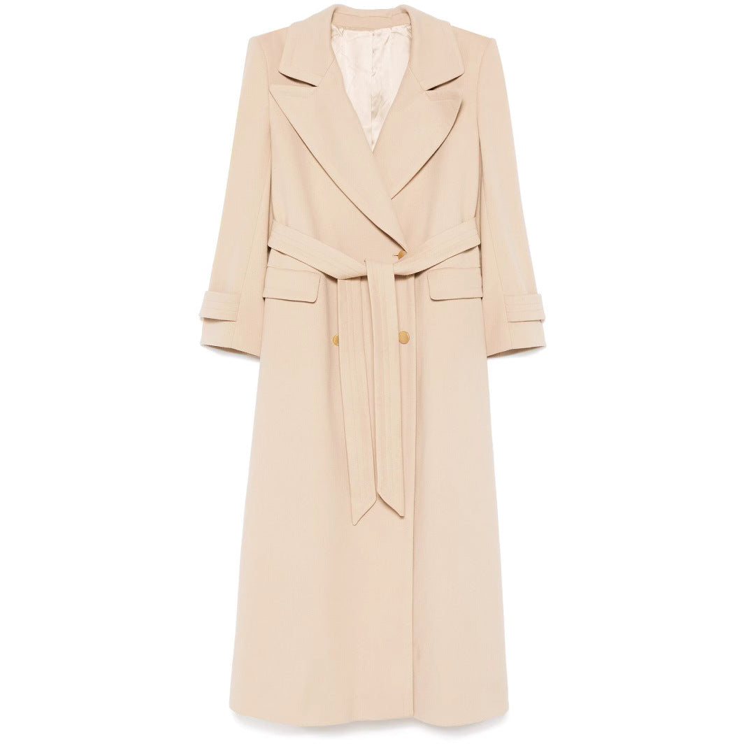 Damen Maxi-Mantel mit doppelreihiger Knopfleiste, weitem Revers und Pattentaschen Echoarchiv