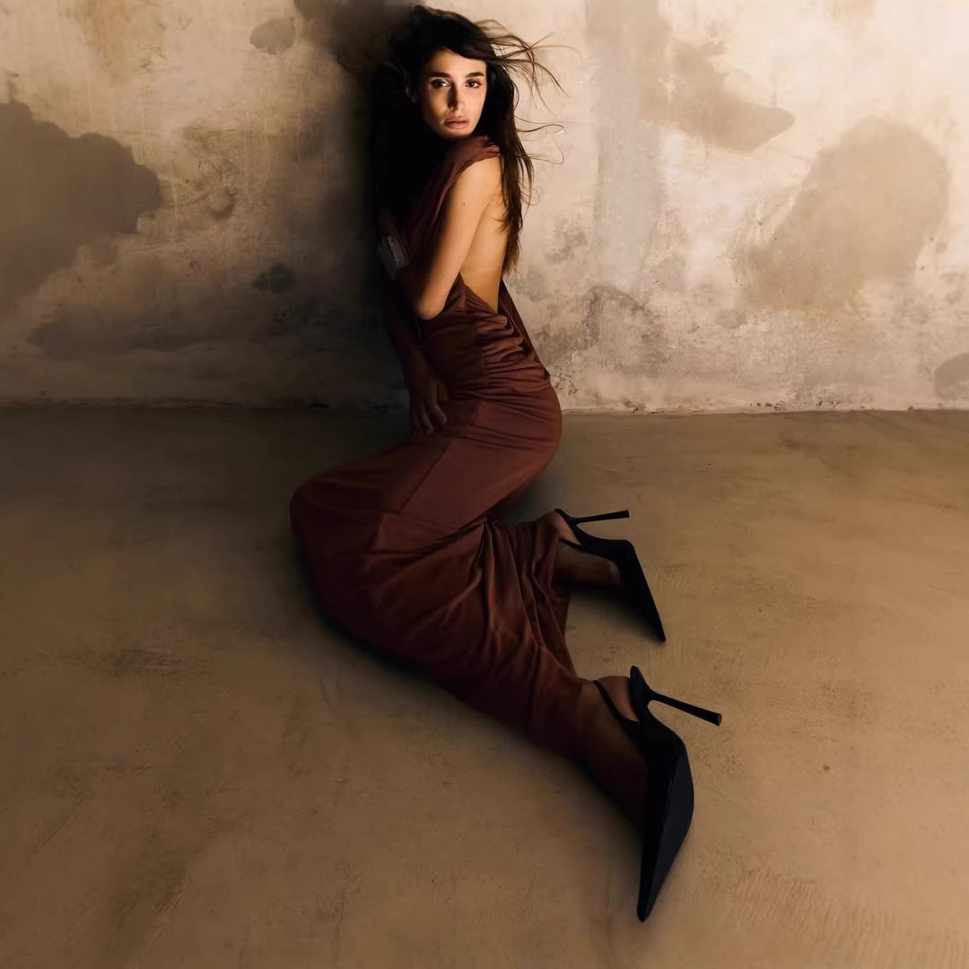 Damen Elegantes Abendkleid mit tiefem Rückenausschnitt und fließendem Drapé Echo Archiv