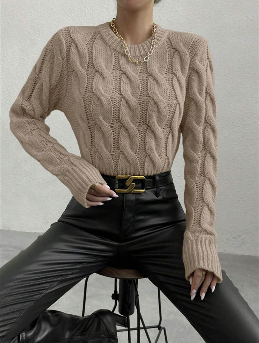 Damen Feiner Zopf‑Strickpullover mit Rundhals und gerippten Bündchen – Mavelle