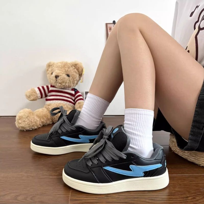 Damen Sneaker im sportlichen Design mit hochwertiger Dämpfung Echo Archiv