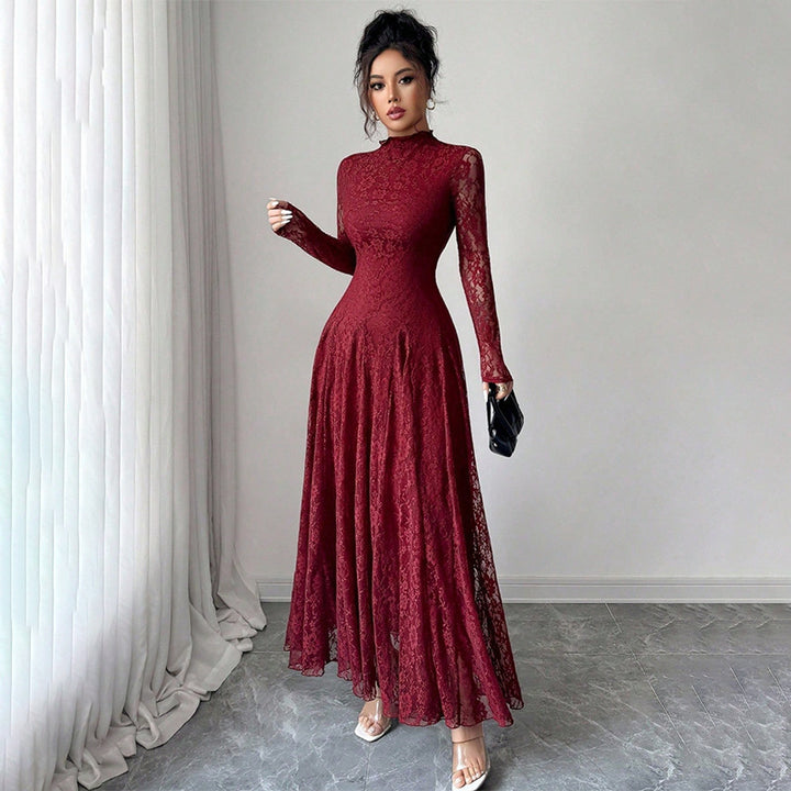 Damen Elegantes Hochzeitskleid mit Spitzenärmeln Echo Archiv
