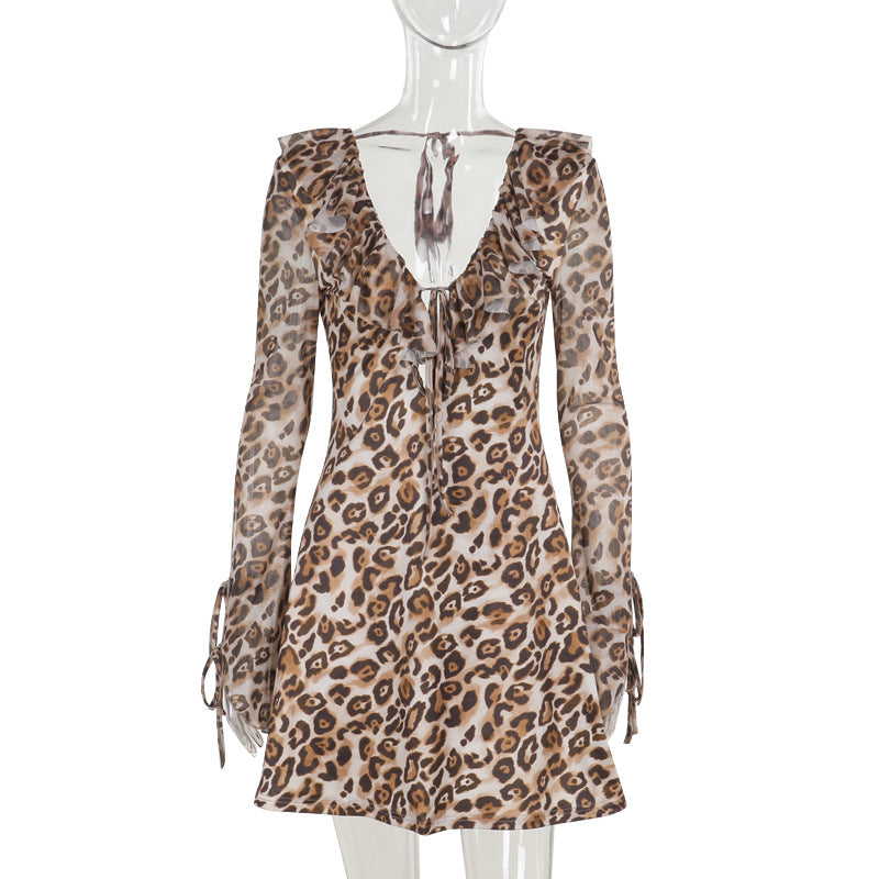 Damen schulterfreies Kleid mit Rüschendetails und Leopardenmuster Echo Archiv