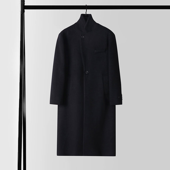 Herren Eleganter langer Einreiher-Wollmantel mit schmalem Revers und taillierter Silhouette Echoarchiv