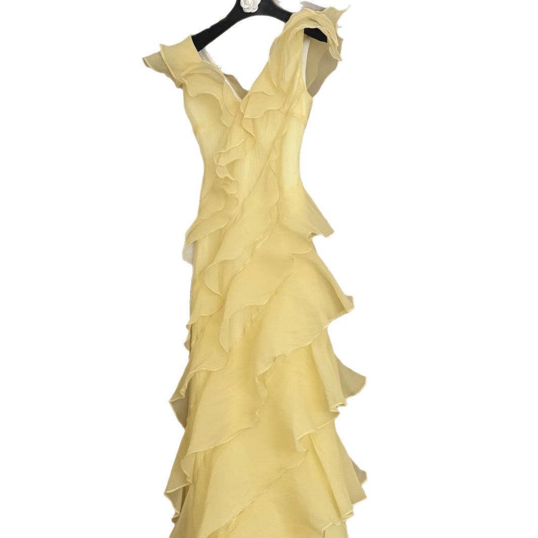 Damen Maxi-Kleid mit elegantem Wasserfall-Rüschendesign und off-shoulder Trägern Echo Archiv