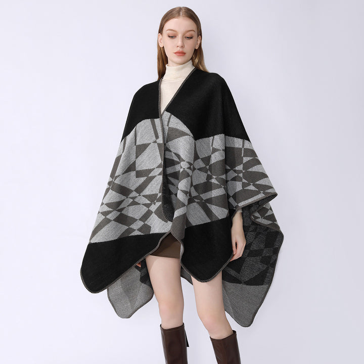Damen Großer Strickponcho im Cape‑Schnitt mit Ziernaht und geometrischem Intarsia – Veloura