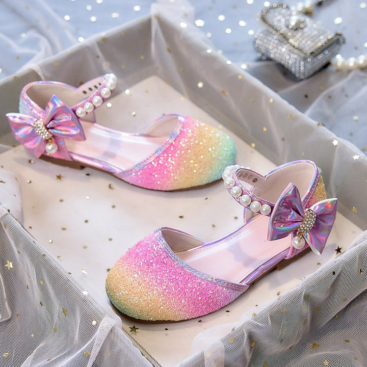 Mädchen Glitzernde Ballerinas mit Perlen und Schleifenakzent Echo Archiv