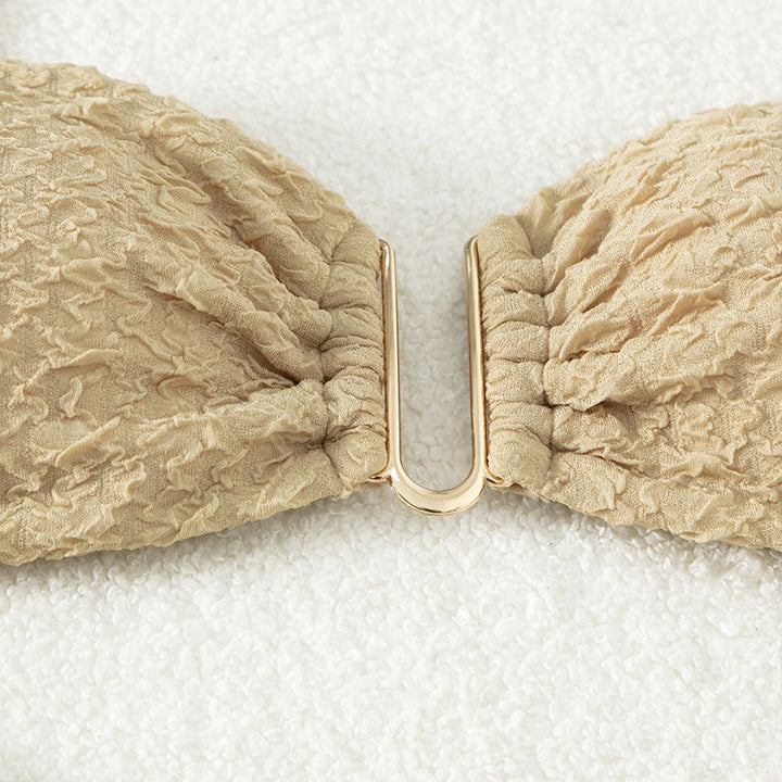 Damen Luxus Bikini mit elegantem Rüschendesign und goldenen Akzenten Echo Archiv