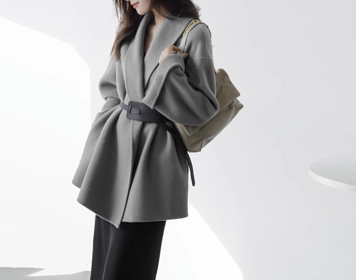 Damen Schicke und elegante Wickeljacke Echoarchiv