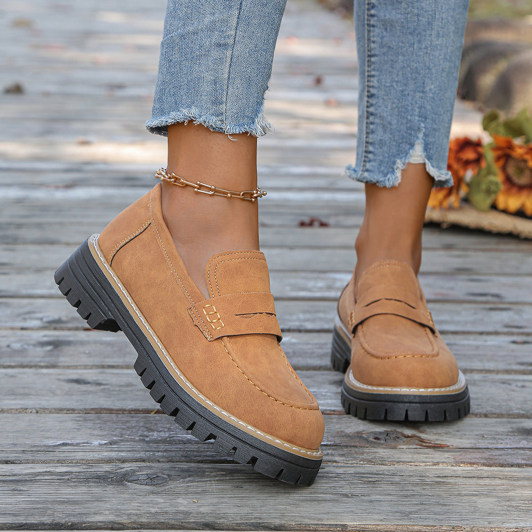 Damen robuste Loafer mit markanter Profilsohle, weichem Veloursoptik-Obermaterial und gepolstertem Komfortfußbett Echo Archiv