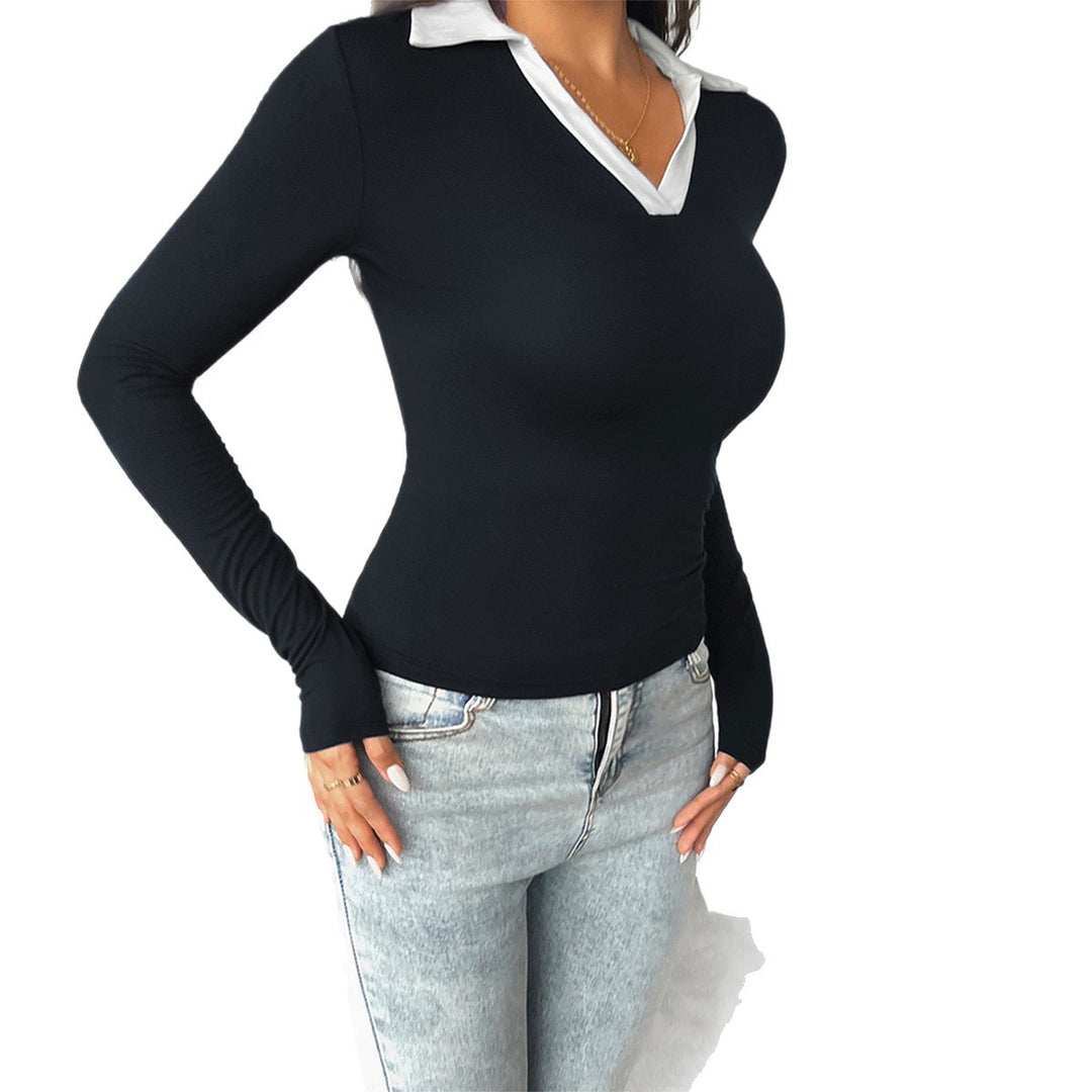 Damen tailliertes Longsleeve mit kontrastpolokragen und tiefem V-Ausschnitt – Avérine