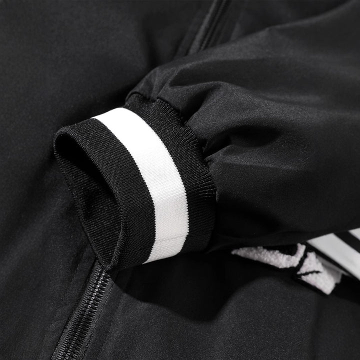 Herren modische Kapuzenjacke mit stylischen Applikationen Echoarchiv
