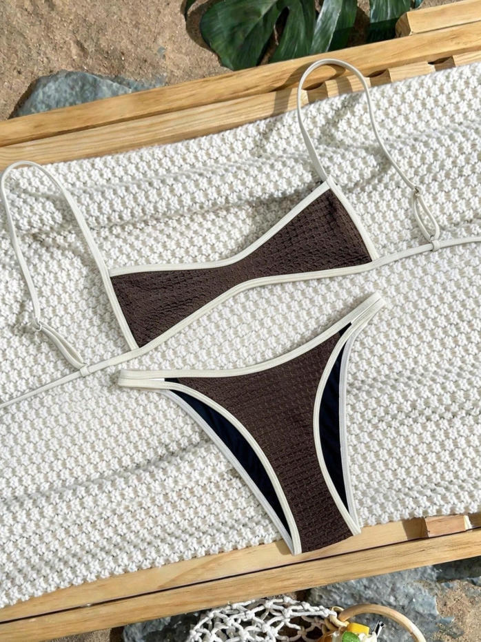 Damen Zweiteiliger Bikini mit elegantem Streifenmuster Echo Archiv