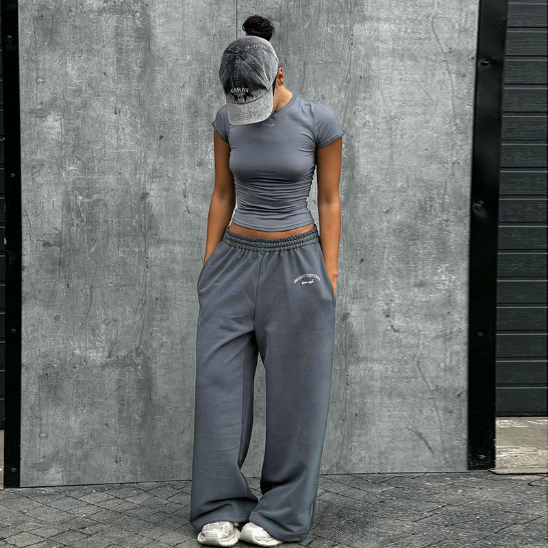 Damen Sportliches Set mit Figurbetontem Oberteil und weitem Hosen Echo Archiv