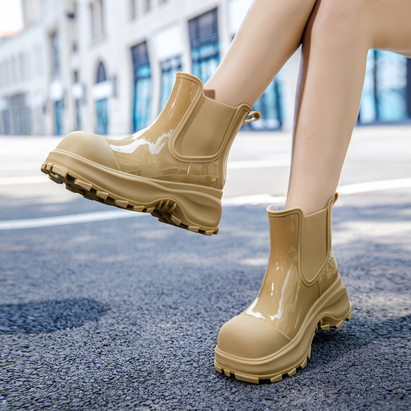 Damen Plateau-Gummistiefelette im Chelsea-Stil mit robuster Lug-Sohle Echoarhiv – Varelle